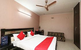 Bharat Guest House Surya Nagar 3*