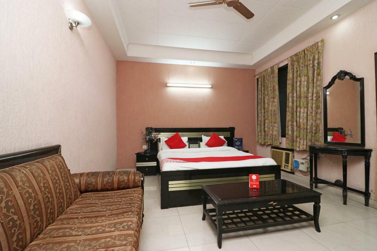 Oyo 24672 Bharat Guest House Delhi  Exterior photo