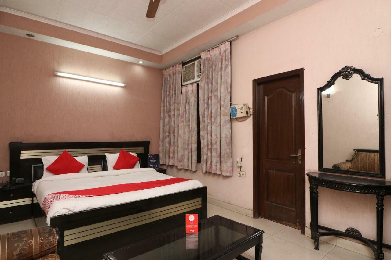 Oyo 24672 Bharat Guest House Delhi  Exterior photo