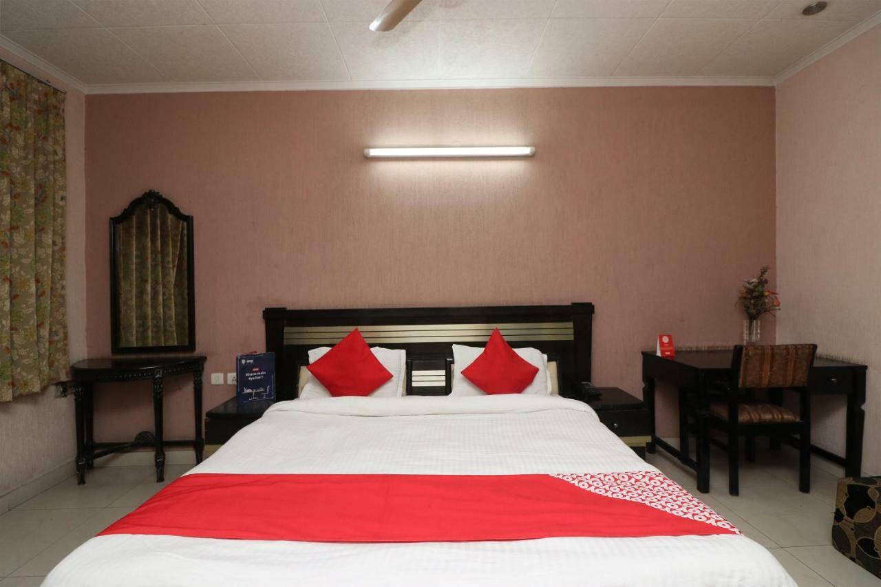 Oyo 24672 Bharat Guest House Delhi  Exterior photo